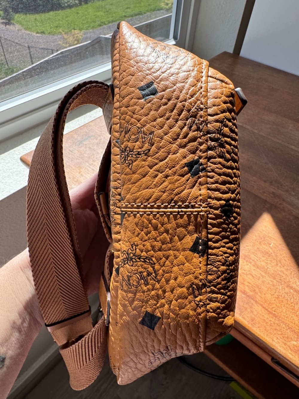 MCM Sling- Crossbody- Bum- Belt bag- All in one! - Picture 3 of 10